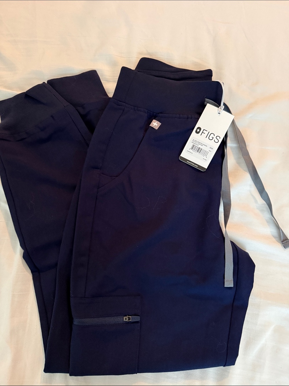 Figs Navy Women’s Jogger Scrub Pants with Zip Pocket
